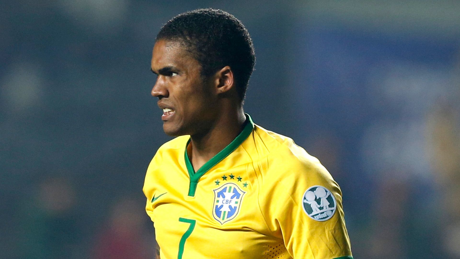 Douglas Costa Brazil Paraguay 27062015
