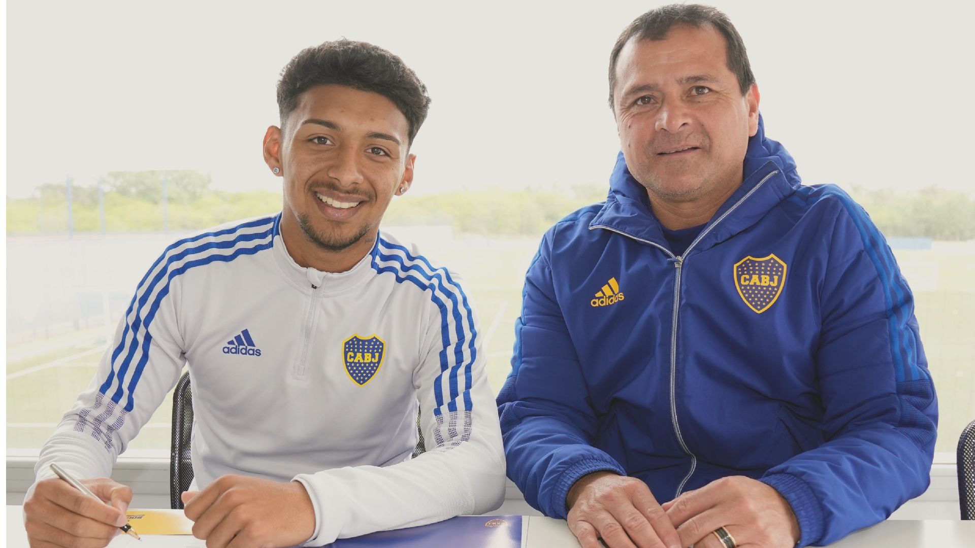 Cristian Medina extendió su contrato con Boca hasta diciembre del 2026