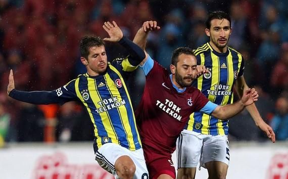 STSL: Emre Belozoglu, Mehmet Topal (Fenerbahce), Olcan Adin (Trabzonspor)