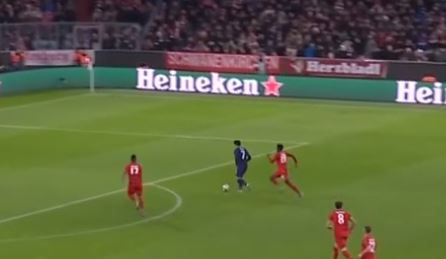 Screenshot Alphonso Davies Heung-Min Son 2019