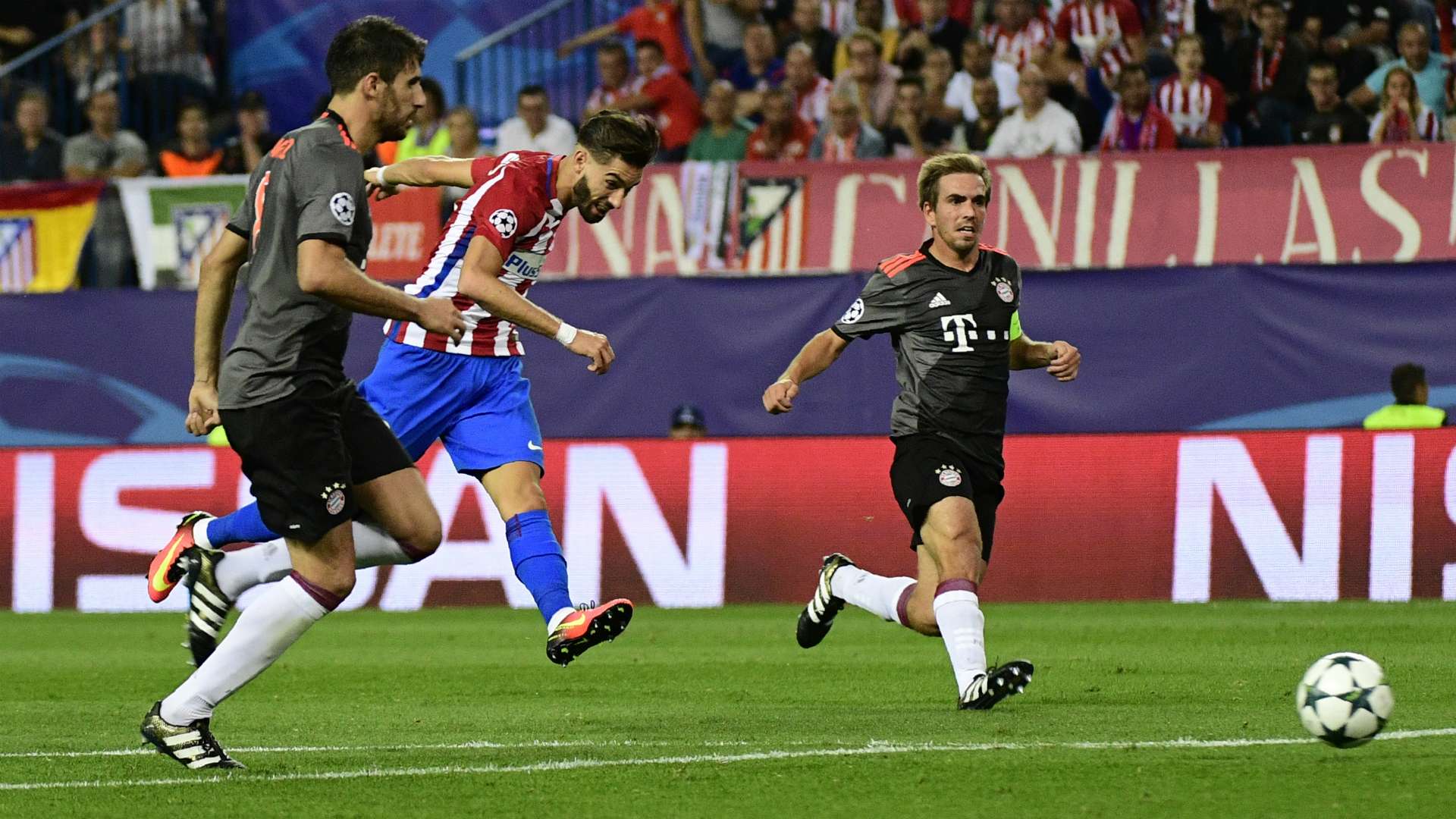 Yannick Carrasco Atletico Madrid Bayern Munich Champions League