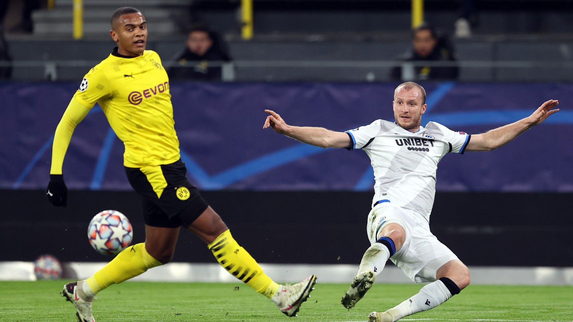 Manuel Akanji Borussia Dortmund Club Brügge 1120