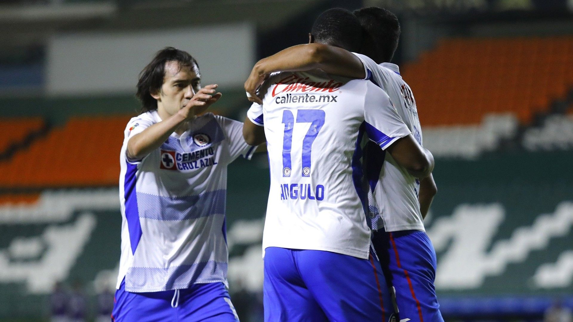 Shaggy Martínez, Bryan Angulo León Cruz Azul Guardianes 2021