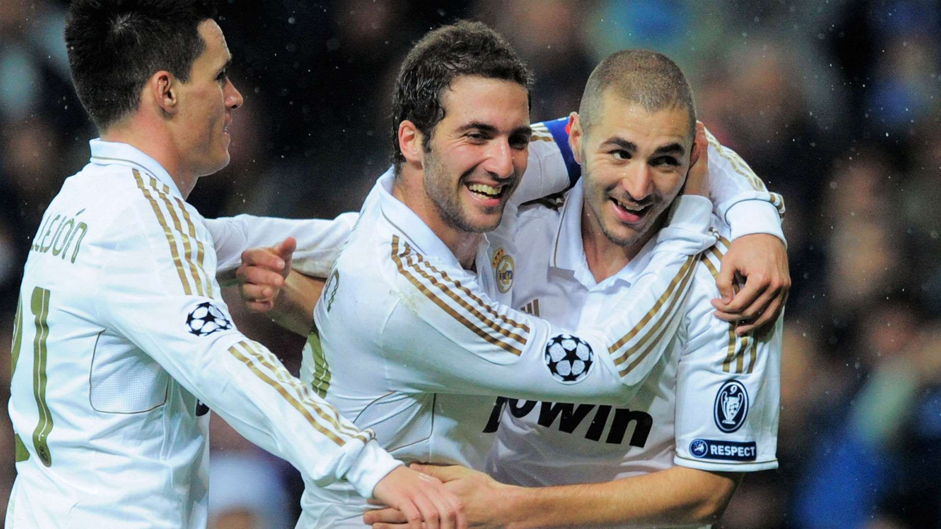 gonzalo higuain karim benzema real madrid 2011