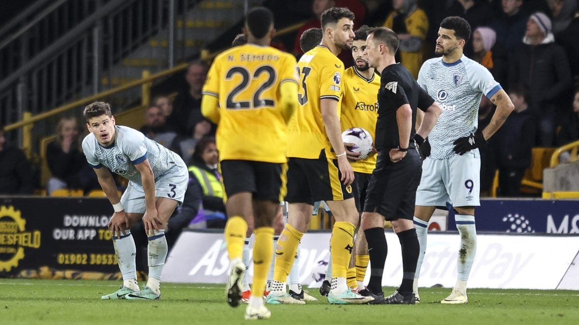 Kerkez Milos red card