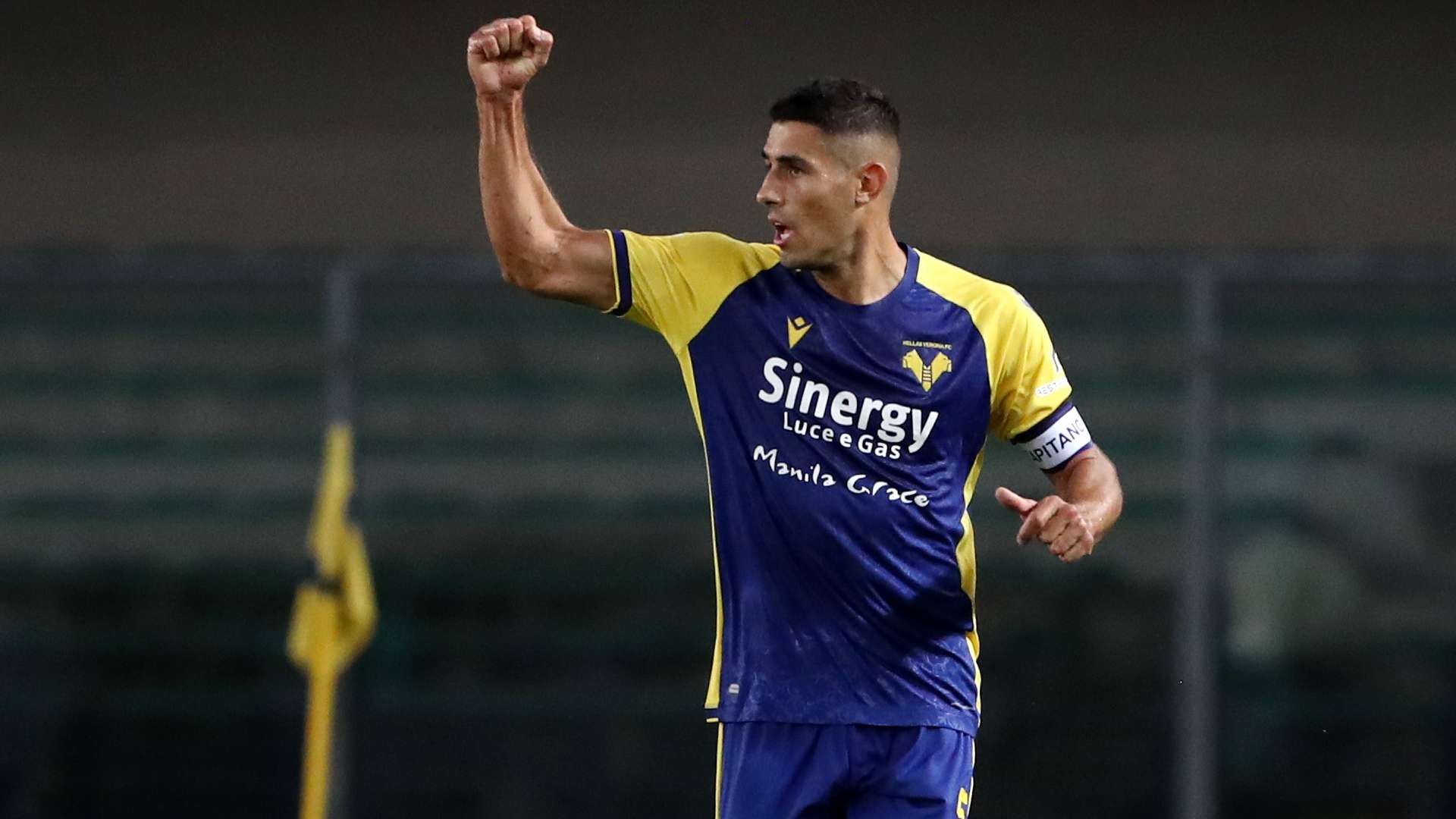 Faraoni Verona Roma celebrating Serie A