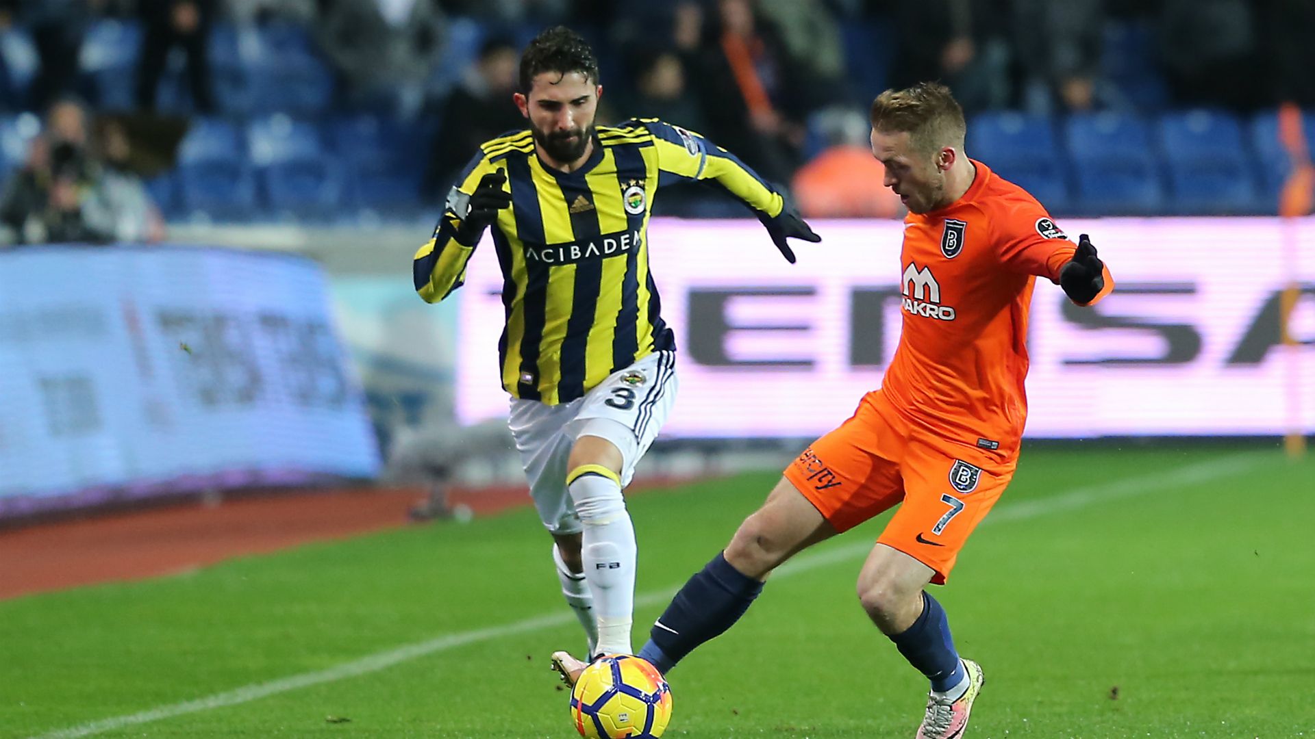 Hasan Ali Kaldirim Edin Visca Basaksehir Fenerbahce 02112018