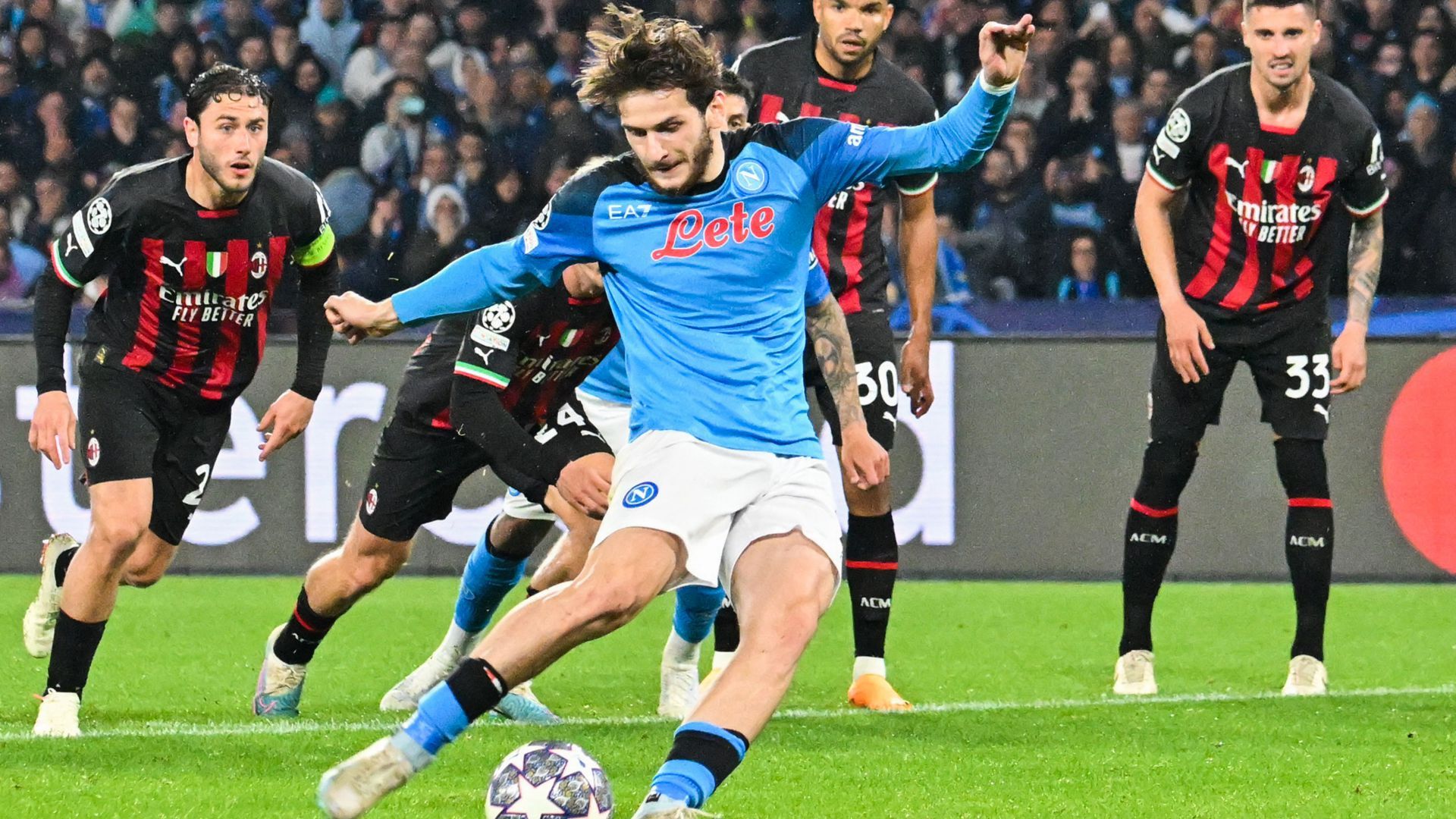 Kvaratskhelia  Napoli Milan Champions League