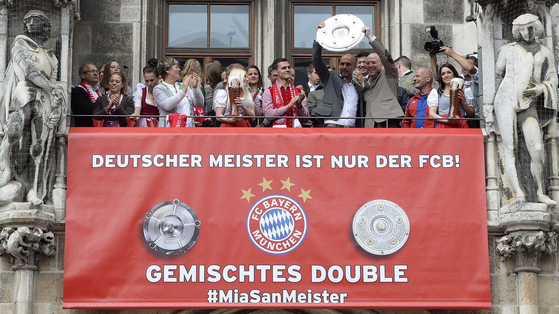 Pep Guardiola Matthias Sammer FC Bayern Meisterfeier Marienplatz 05242015