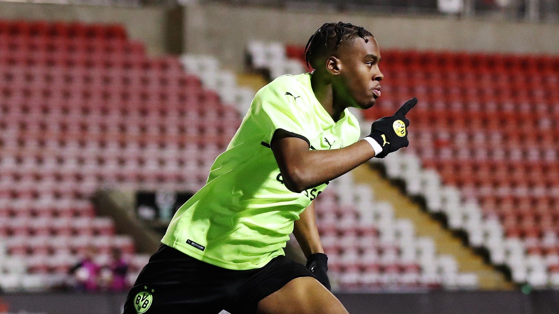 Jamie Bynoe-Gittens of Borussia Dortmund 