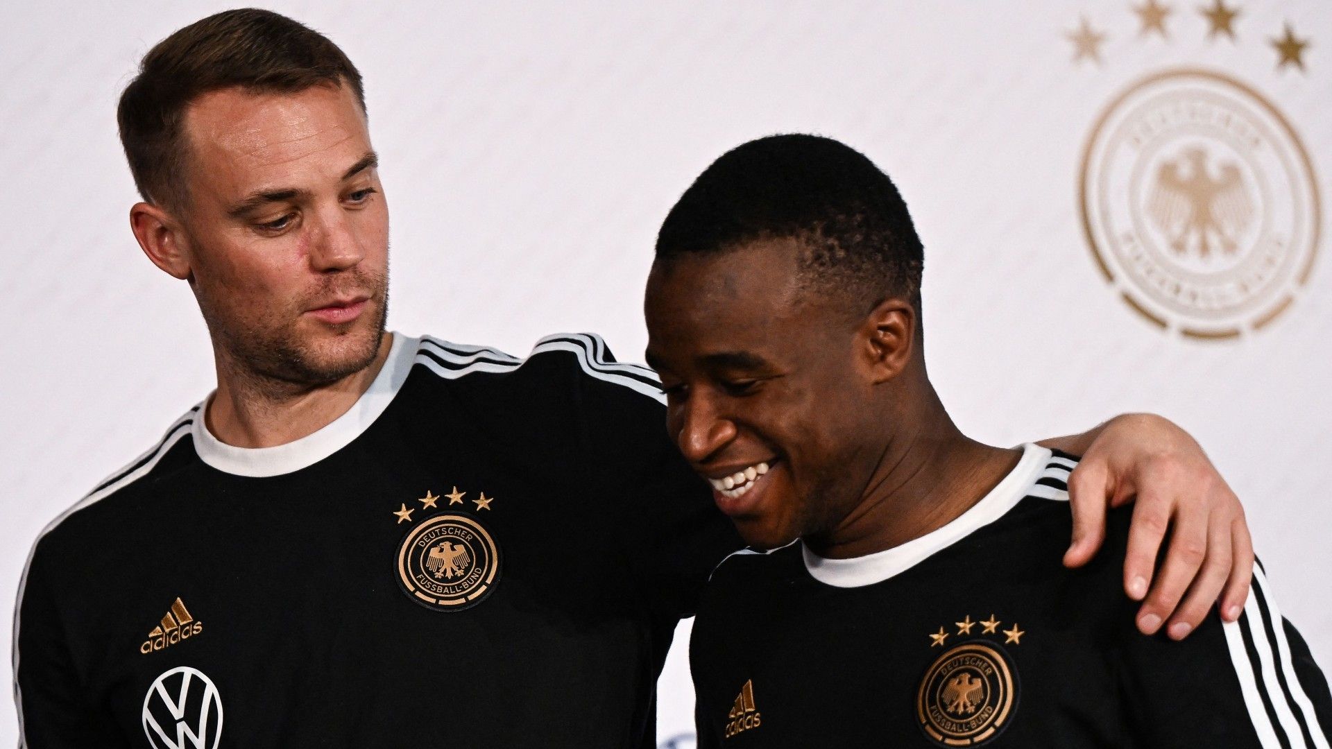 Neuer - moukoko Germany 2022