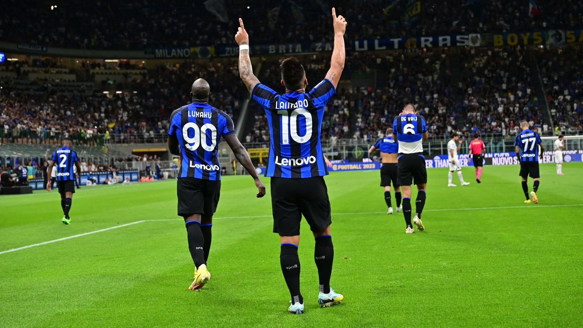 Inter celebrating Spezia Serie A