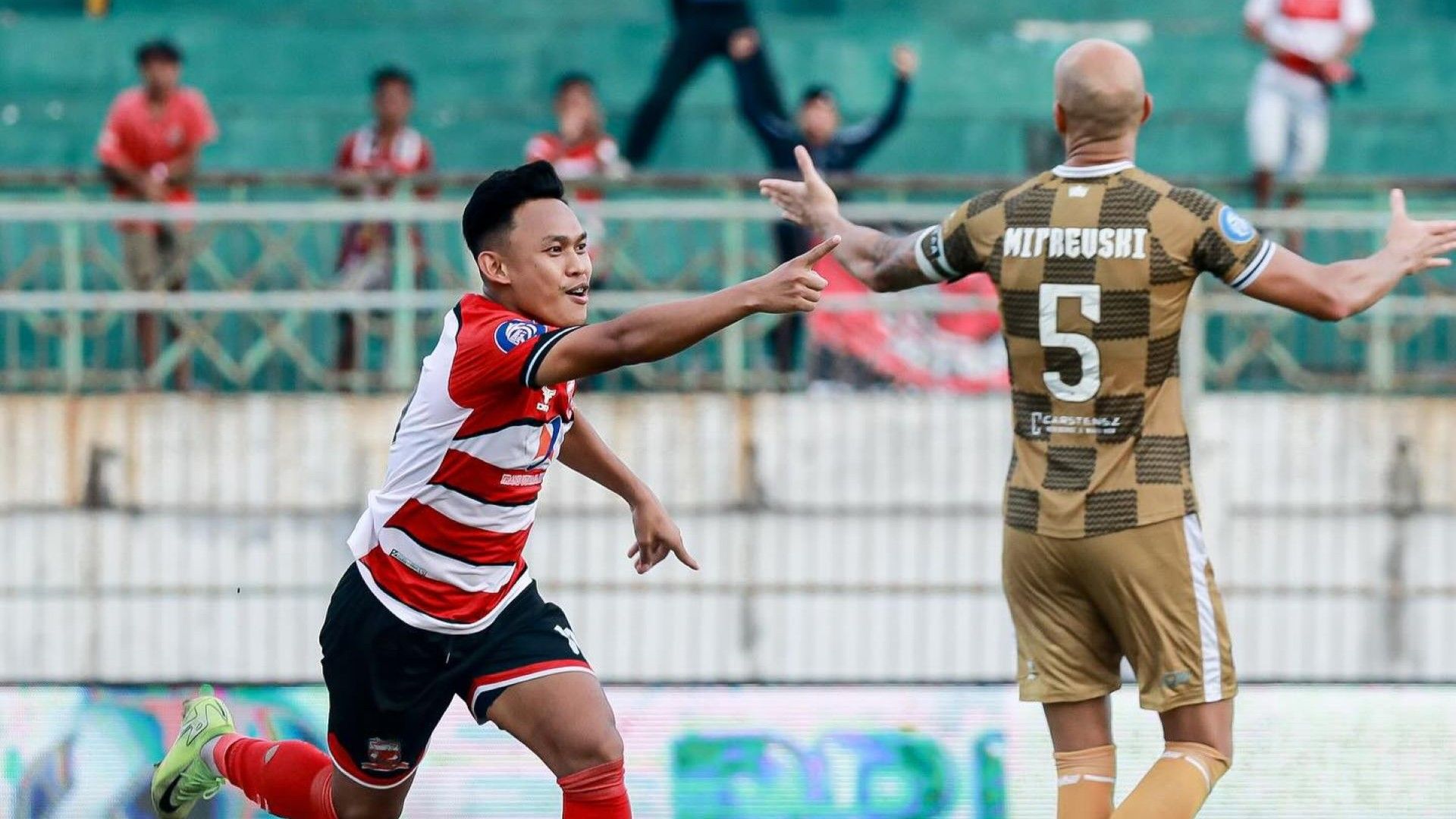 Madura United vs Dewa United Liga 1 15022025