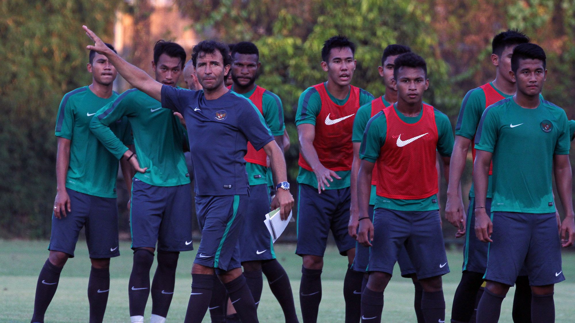 Luis Milla - Latihan Timnas Indonesia U-23