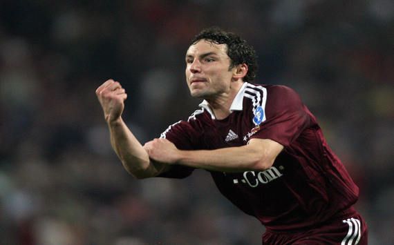 Mark van Bommel vs Real Madrid - FC Bayern München