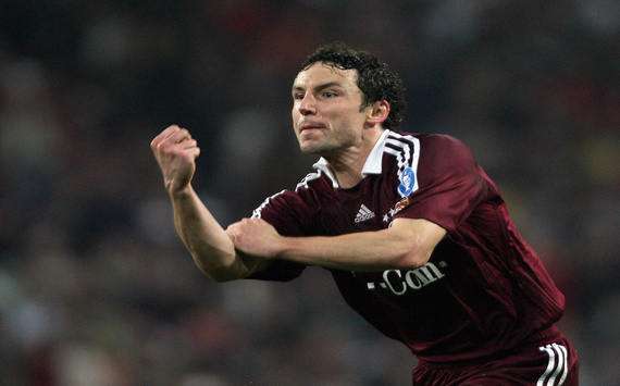 Mark van Bommel vs Real Madrid - FC Bayern München