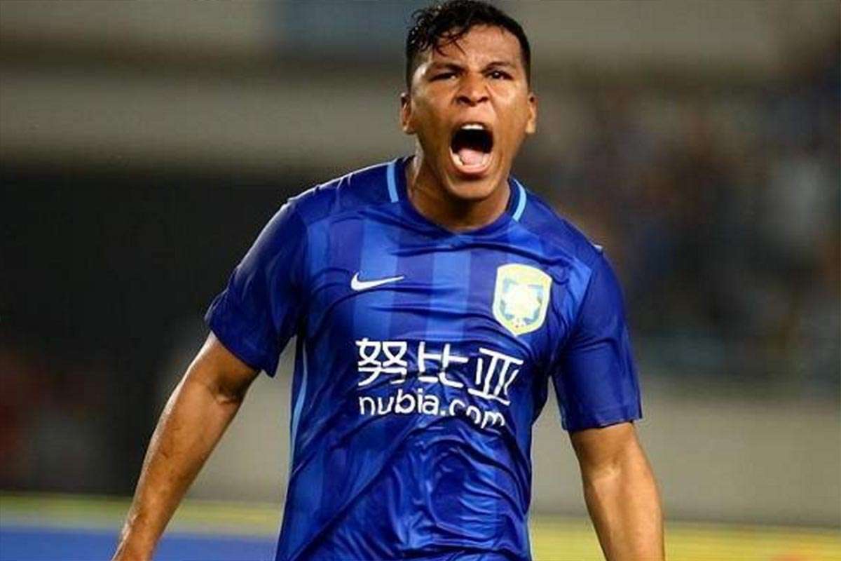 Roger Martínez Jiangsu Suning 2016