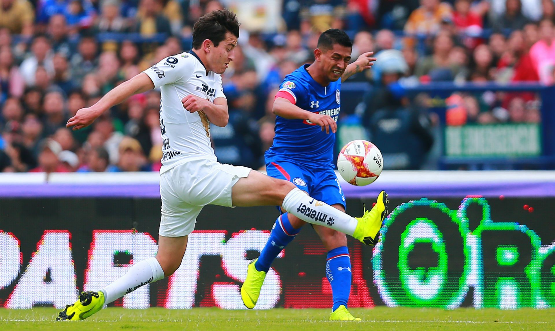 Pumas Cruz Azul Alan Mozo Elías Hernández