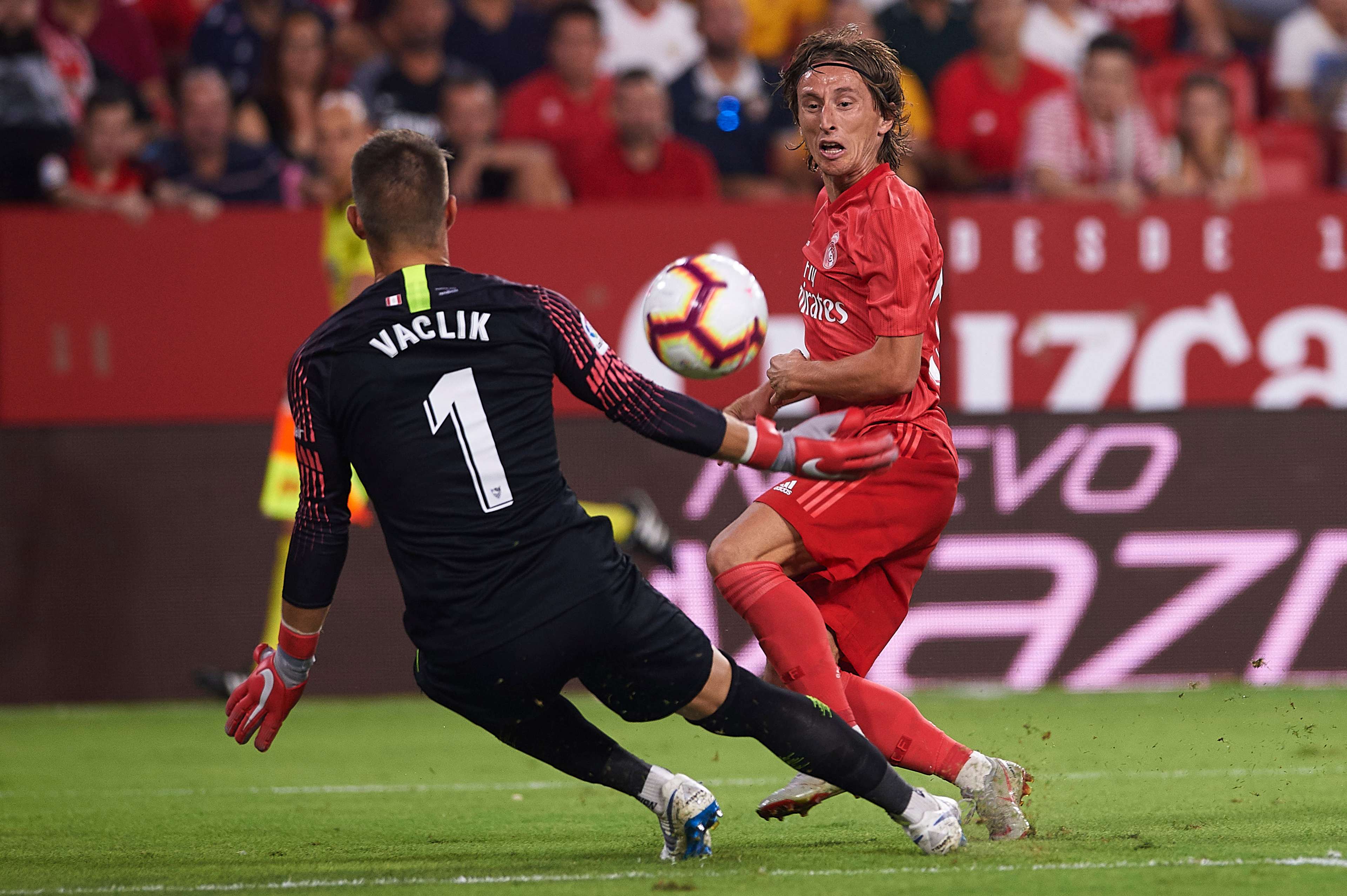 Tomas Vacklik Modric Sevilla Real Madrid