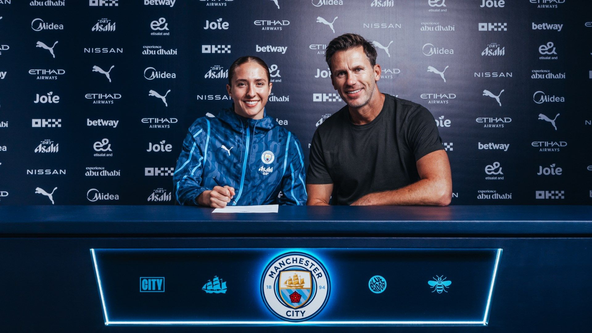 Naomi Layzell Manchester City signing 2024