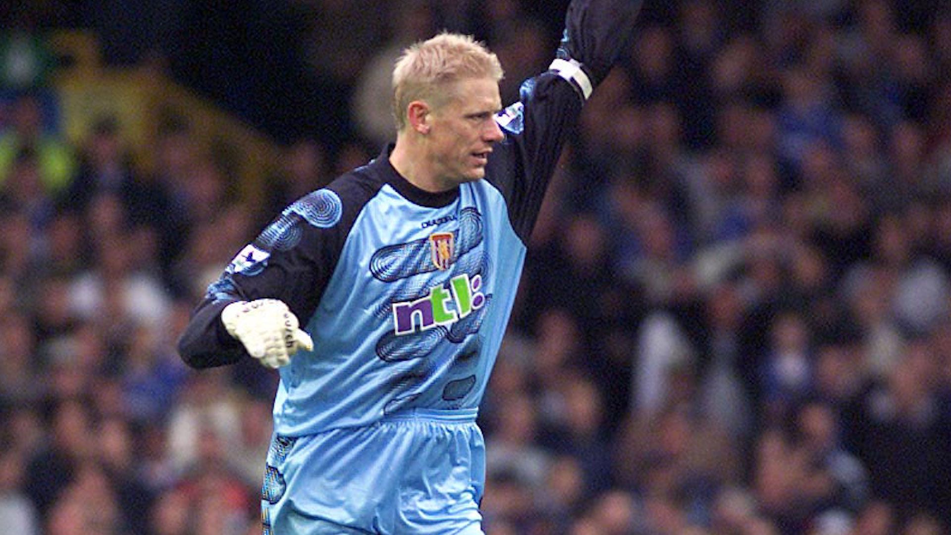 Gol Peter Schmeichel vs Everton 2001