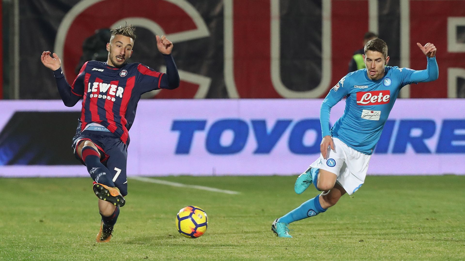 Crotone Neapel Jorginho Ceccherini 29122017