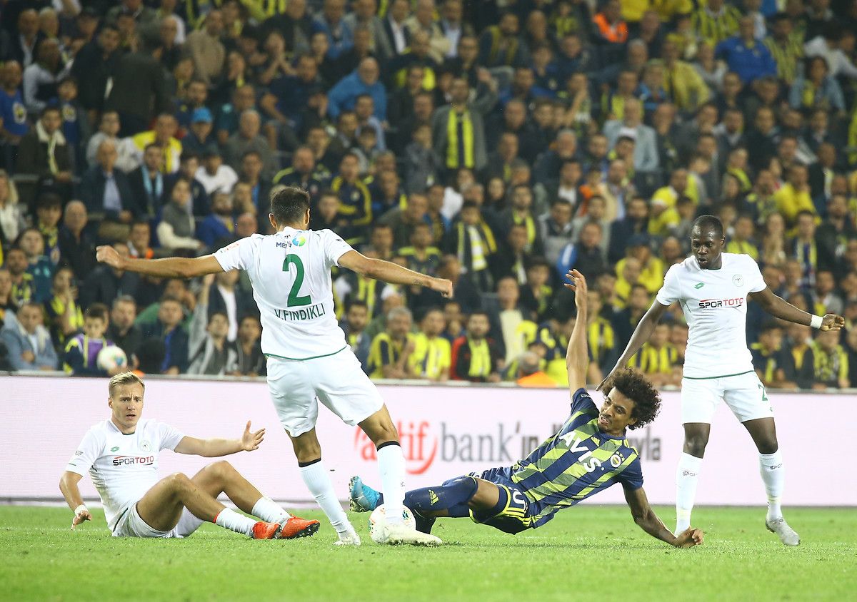 Fenerbahce v Konyaspor 10262019