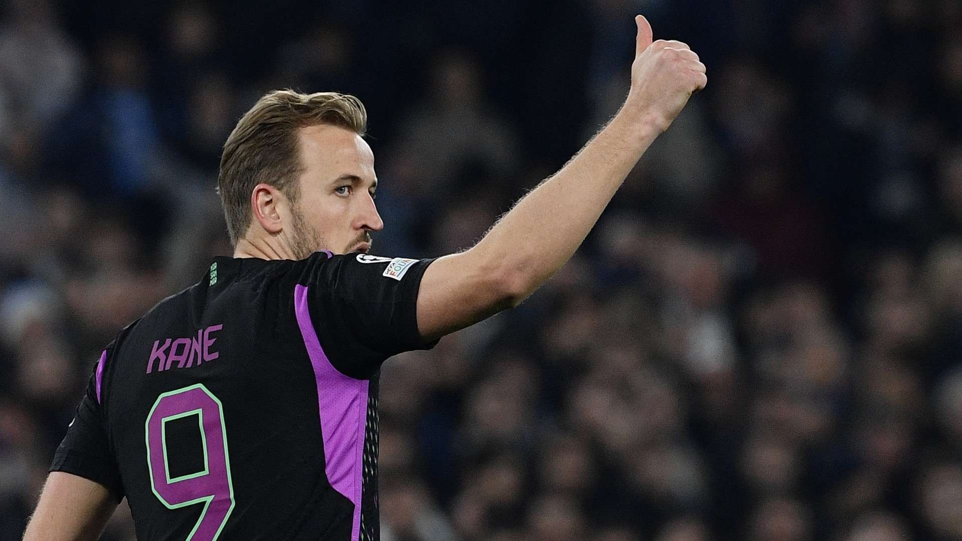 Bayern Munich's English forward #09 Harry Kane gestures