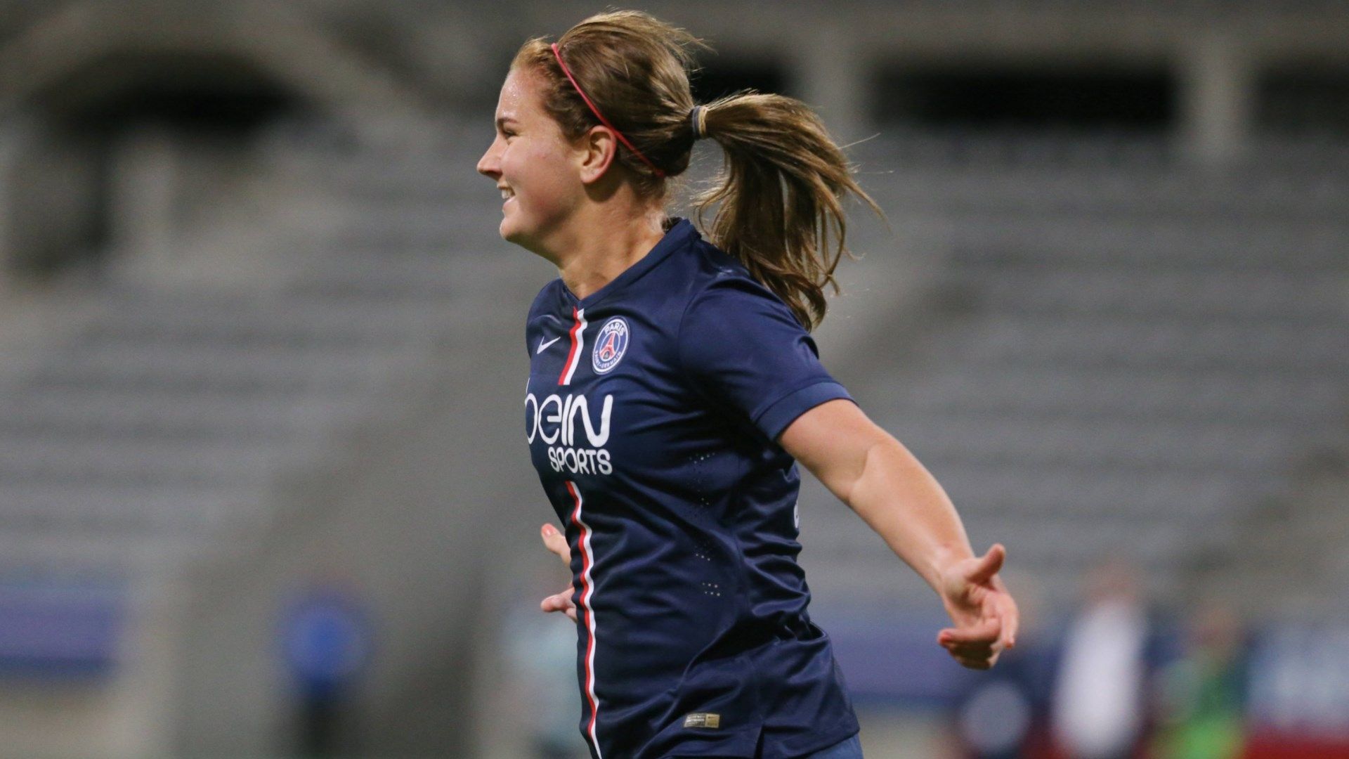 Lindsey Heaps PSG Women 2014-15