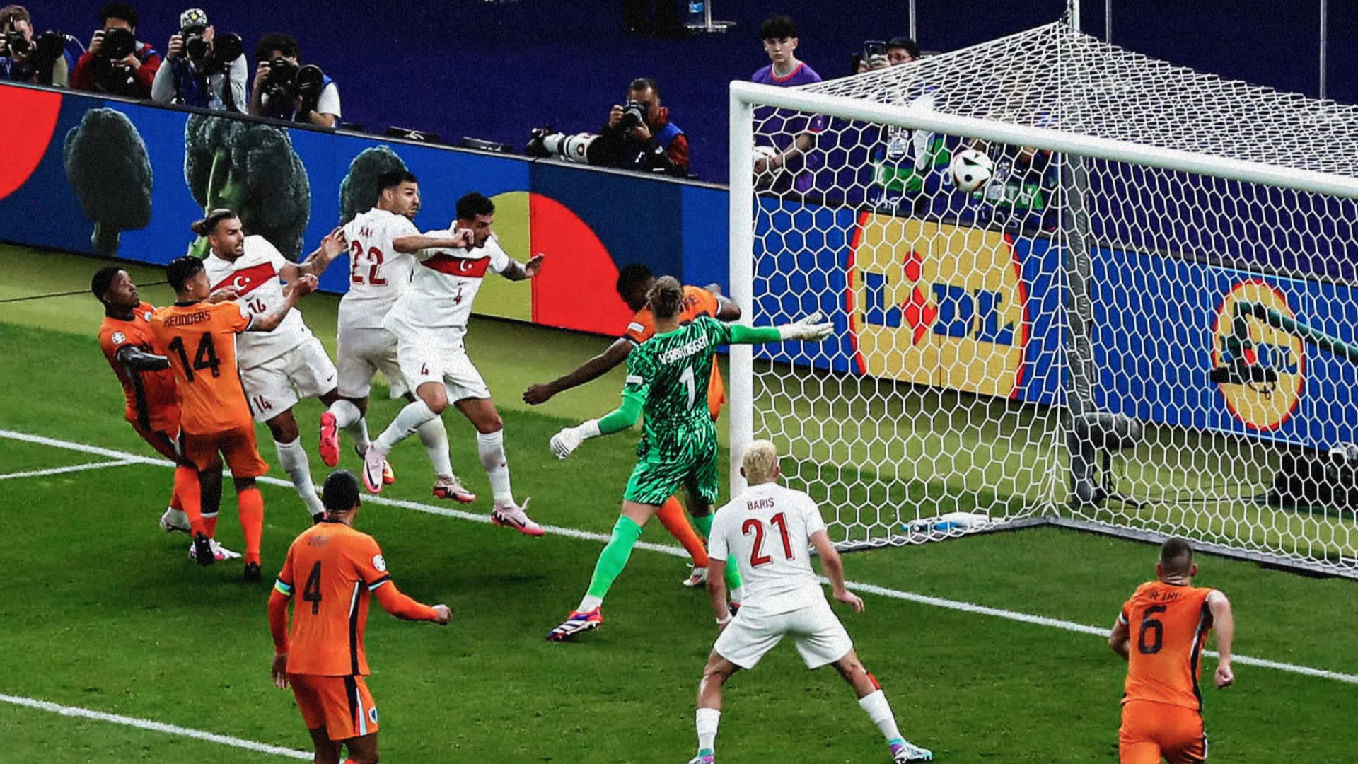 Türkiye-Hollanda, Samet Akaydin