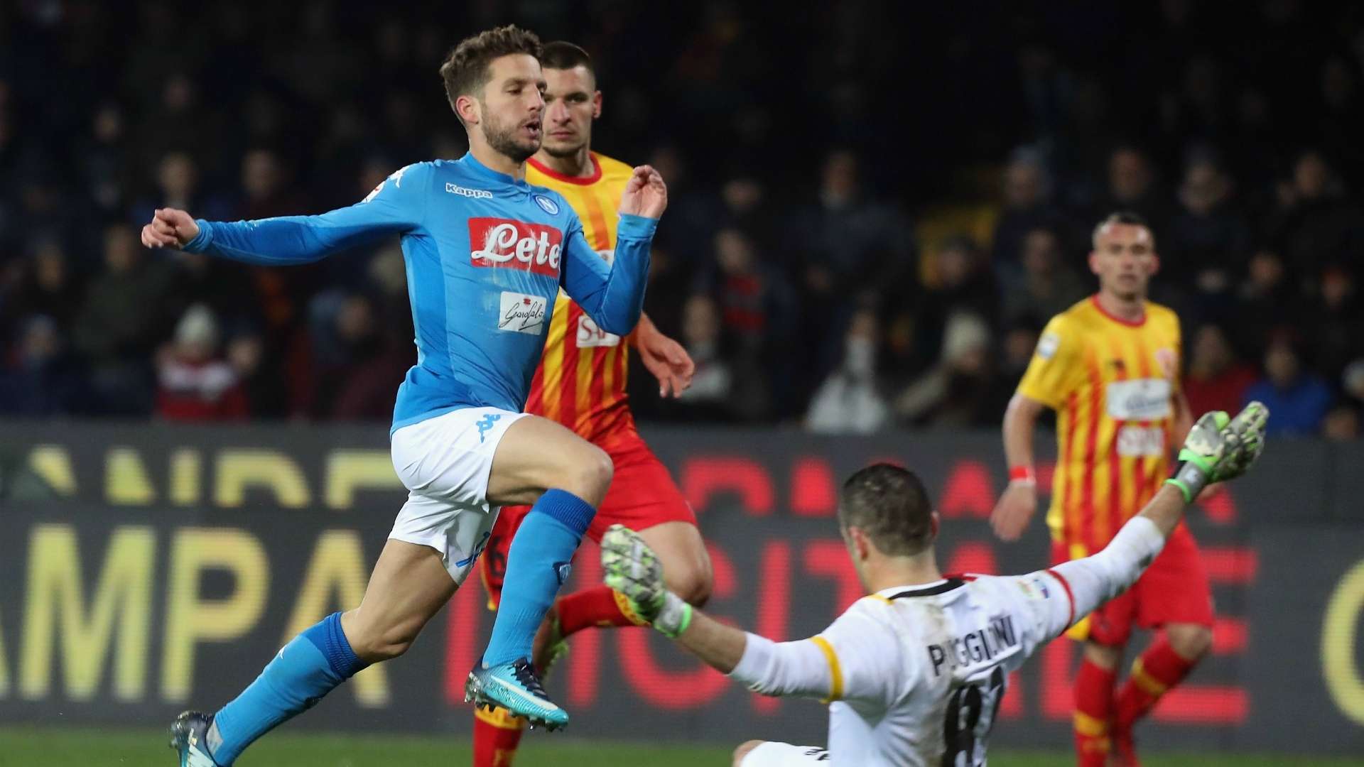 Dries Mertens Benevento Napoli Serie A 02042018