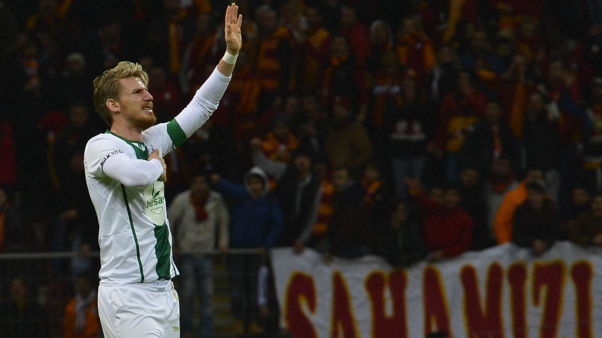 Serdar Aziz Galatasaray vs Bursaspor 02.02.2014