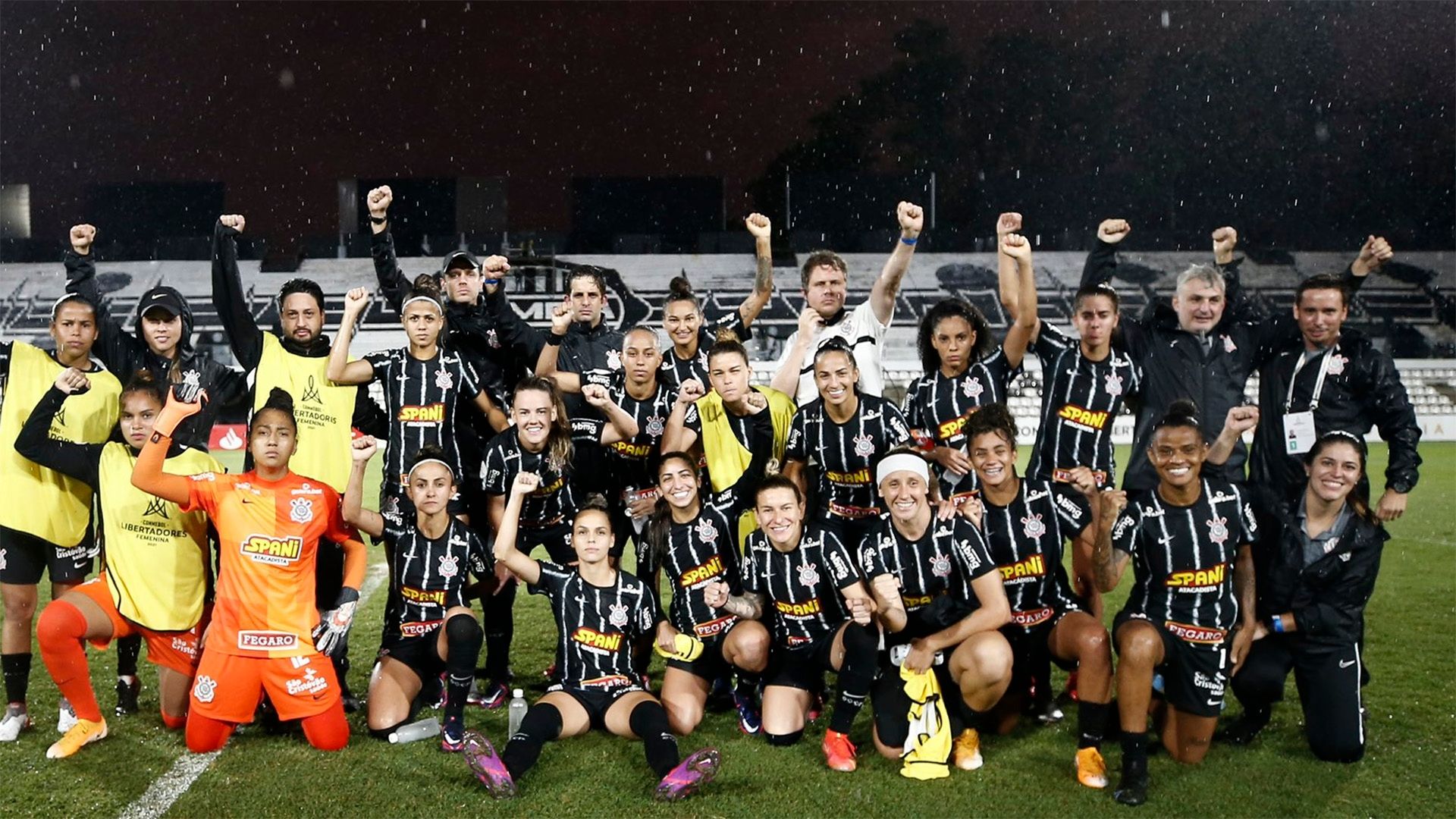 Corinthians feminino em protesto antirracista, Libertadores, 2021