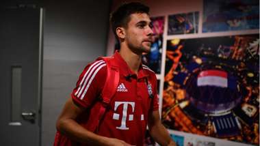 Milos Pantovic Bayern Munchen 2017