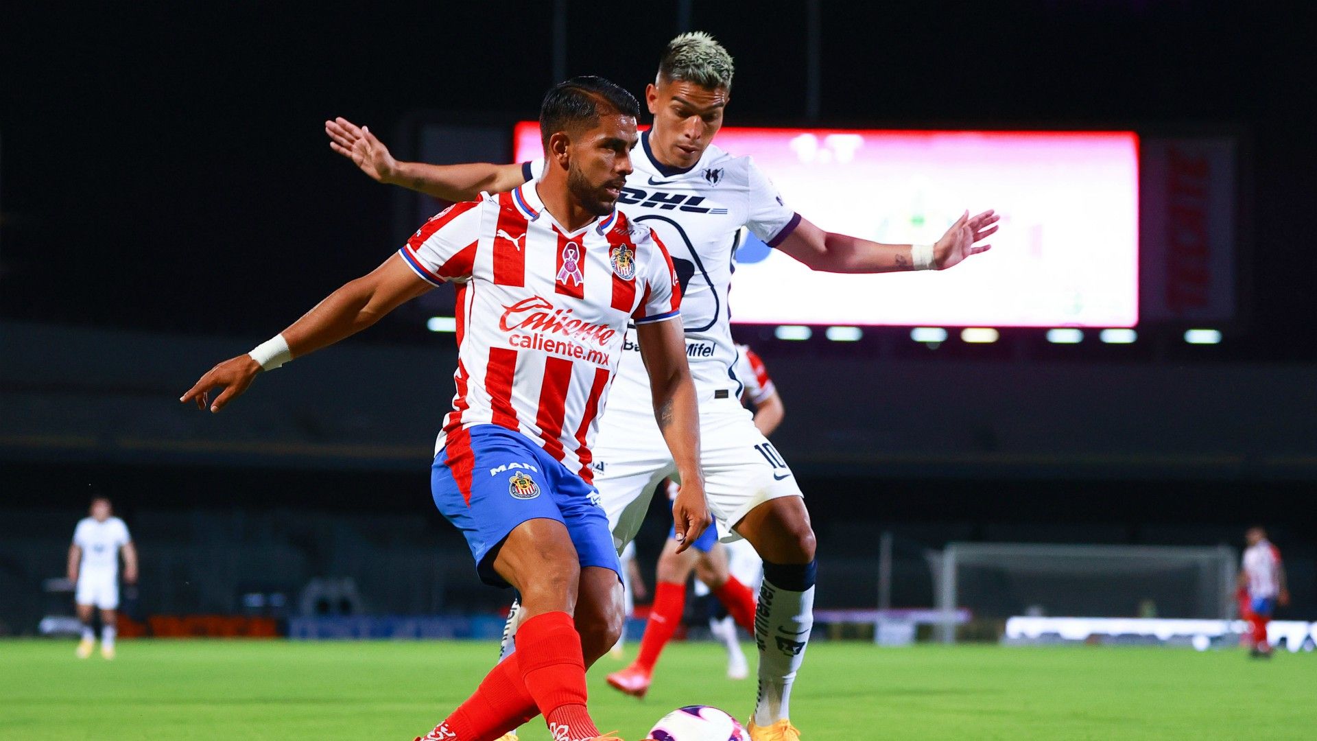 Miguel Ponce Favio Álvarez Pumas vs Chivas