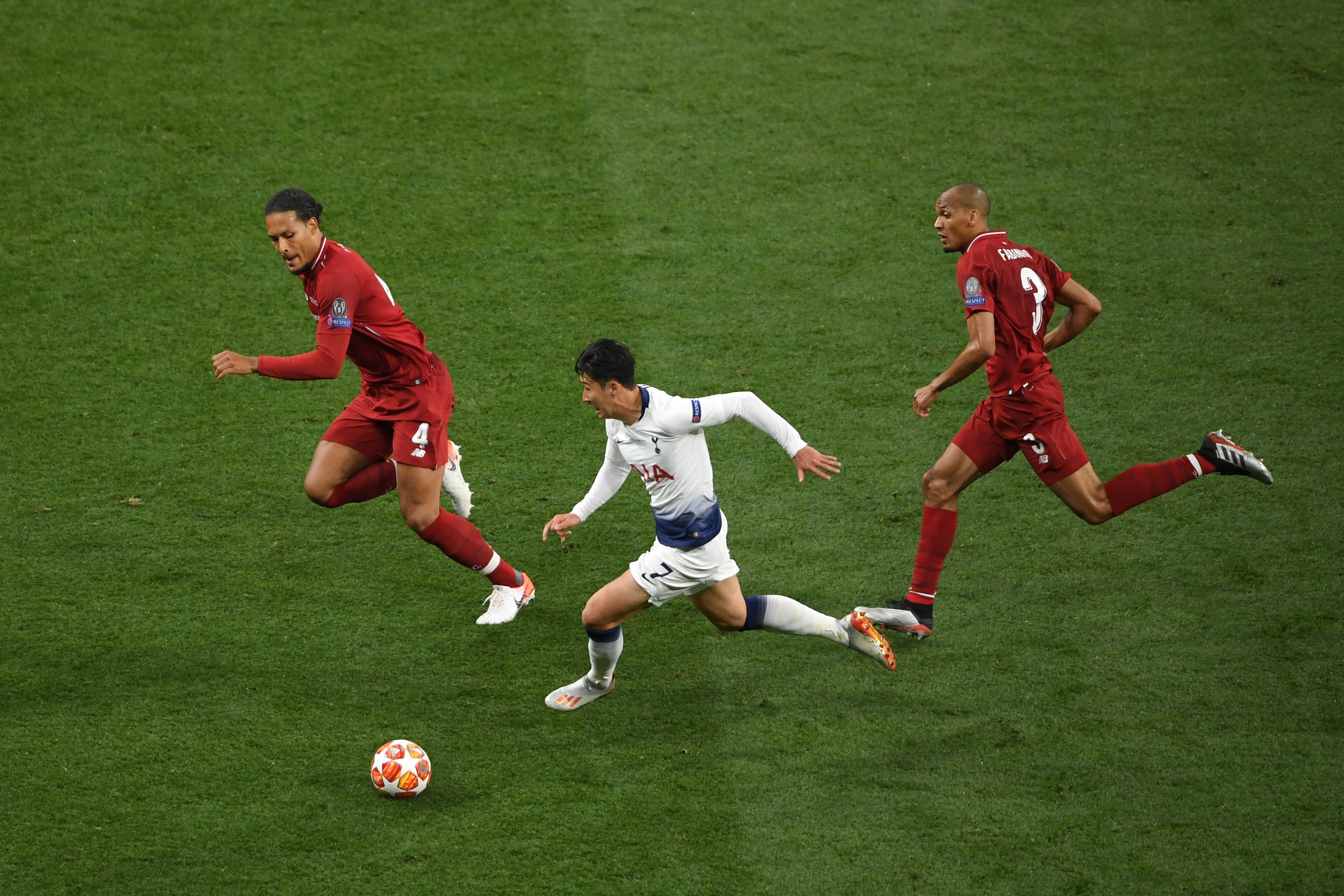 Virgil Van Dijk Heung Min Son Tottenham Liverpool UEFA Champions League Final 06/01/19