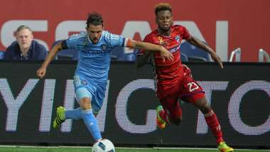 David Villa Kellyn Acosta MLS 09172017