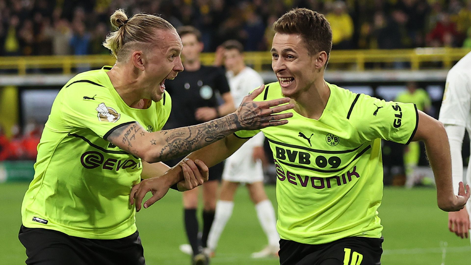 MARIUS WOLF THORGAN HAZARD BORUSSIA DORTMUND GERMAN CUP DFB POKAL 26102021