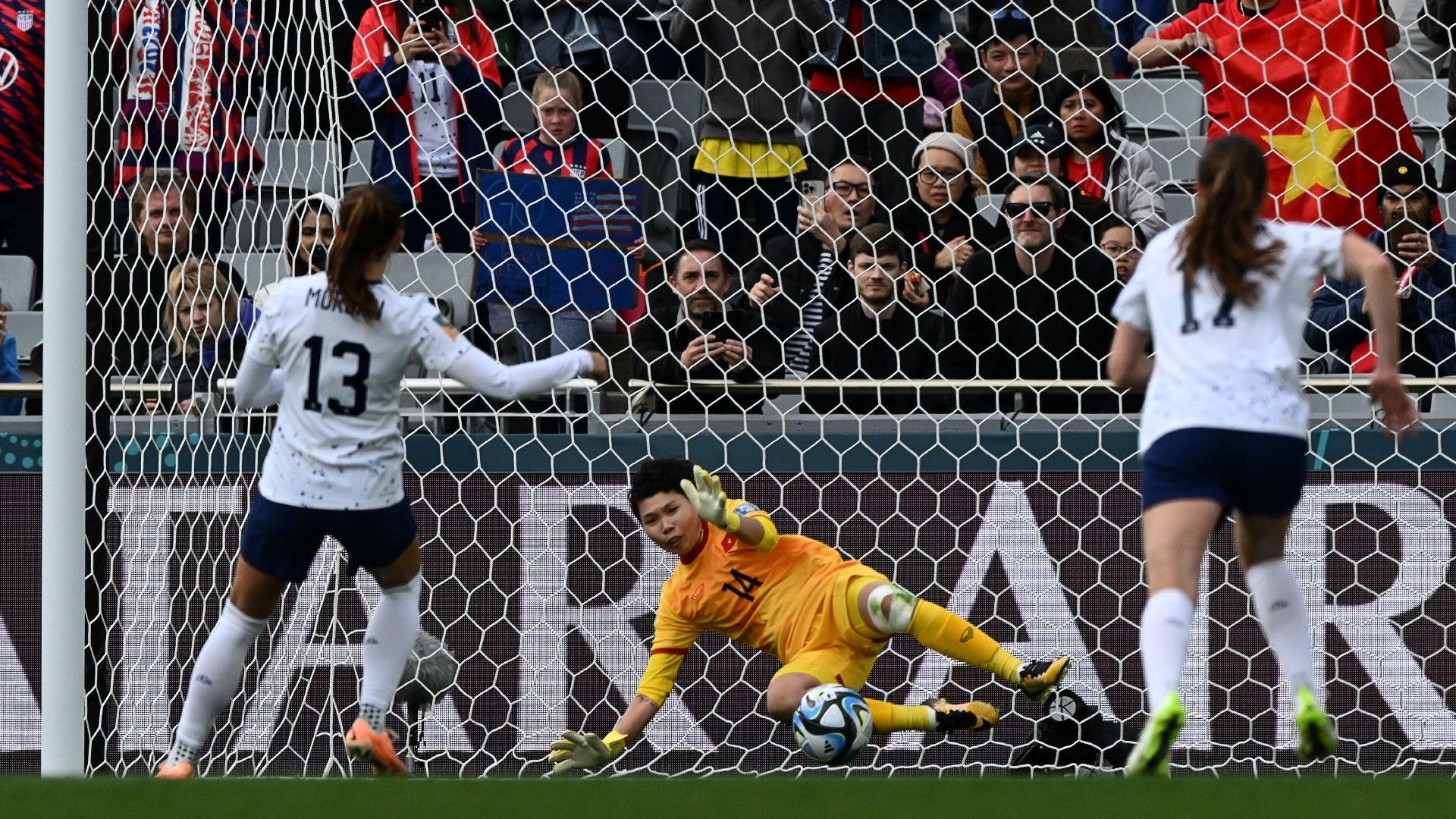 Morgan penalty miss USWNT Vietnam 2023