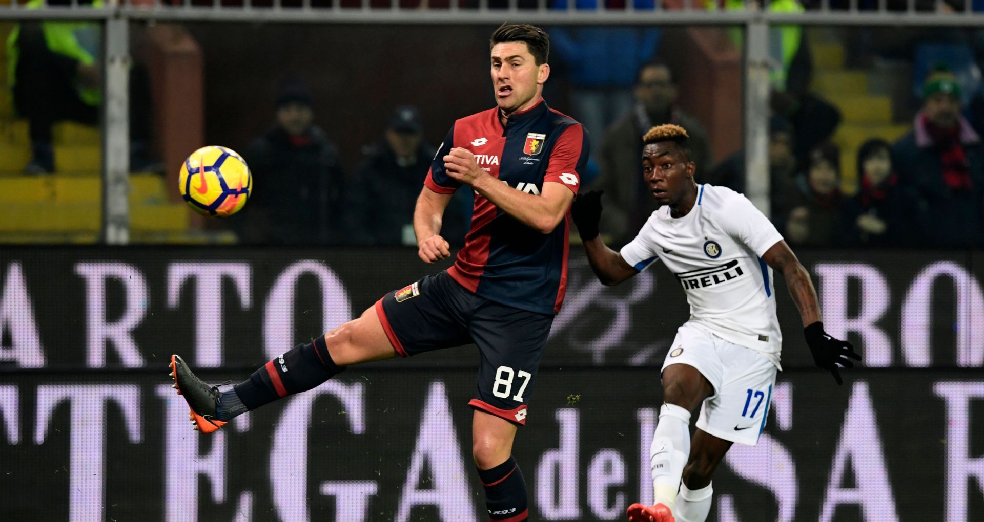Yann Karamoh Ervin Zukanovic Genoa Inter Serie A