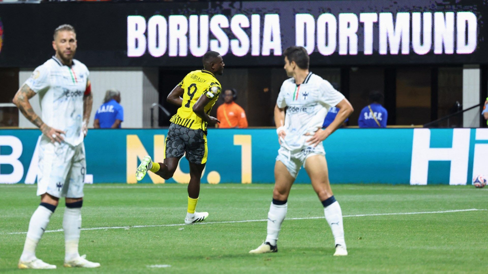 Guirassy Borussia Dortmund Monterrey