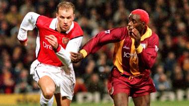 ONLY GERMANY Jamie Lawrence Dennis Bergkamp