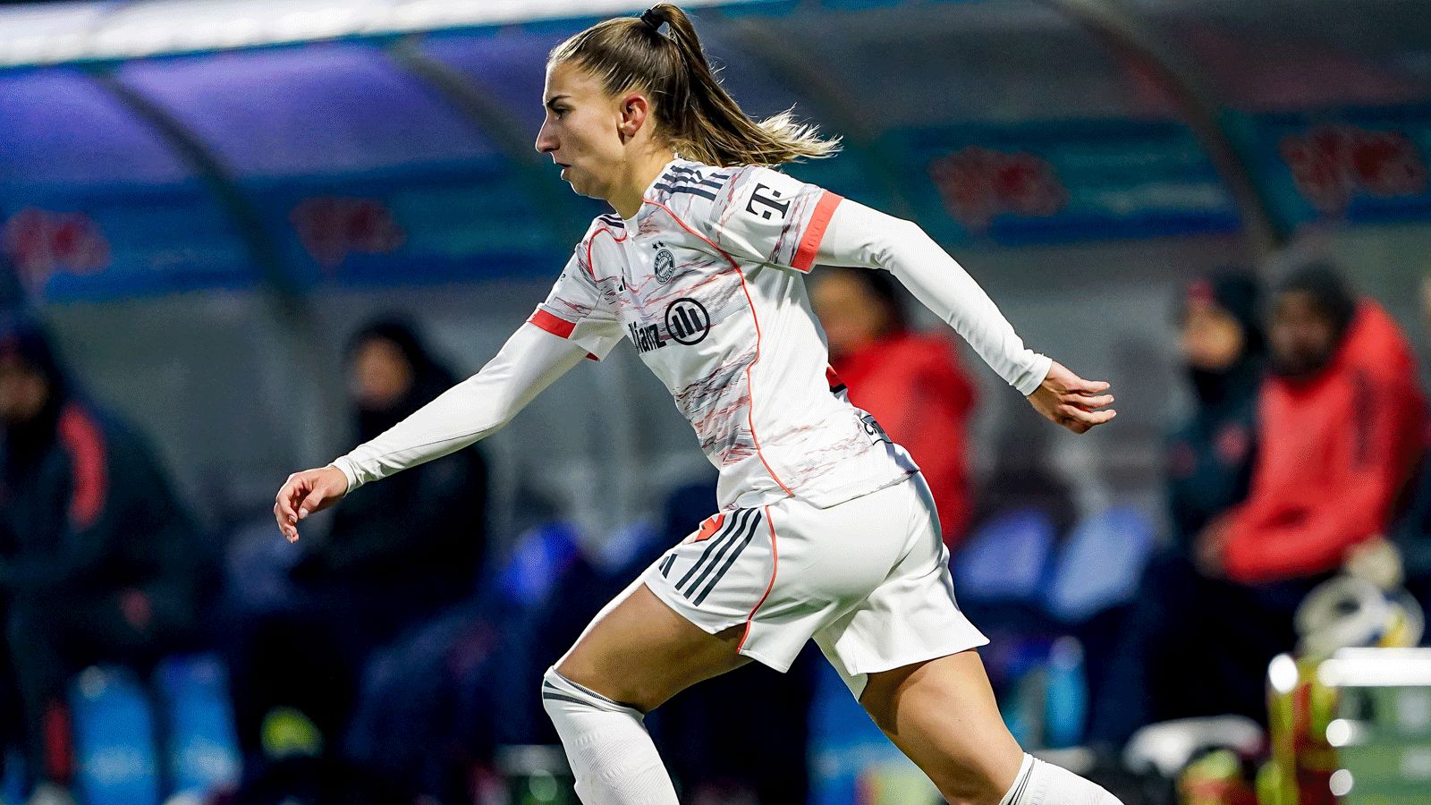 Katharina Naschenweng