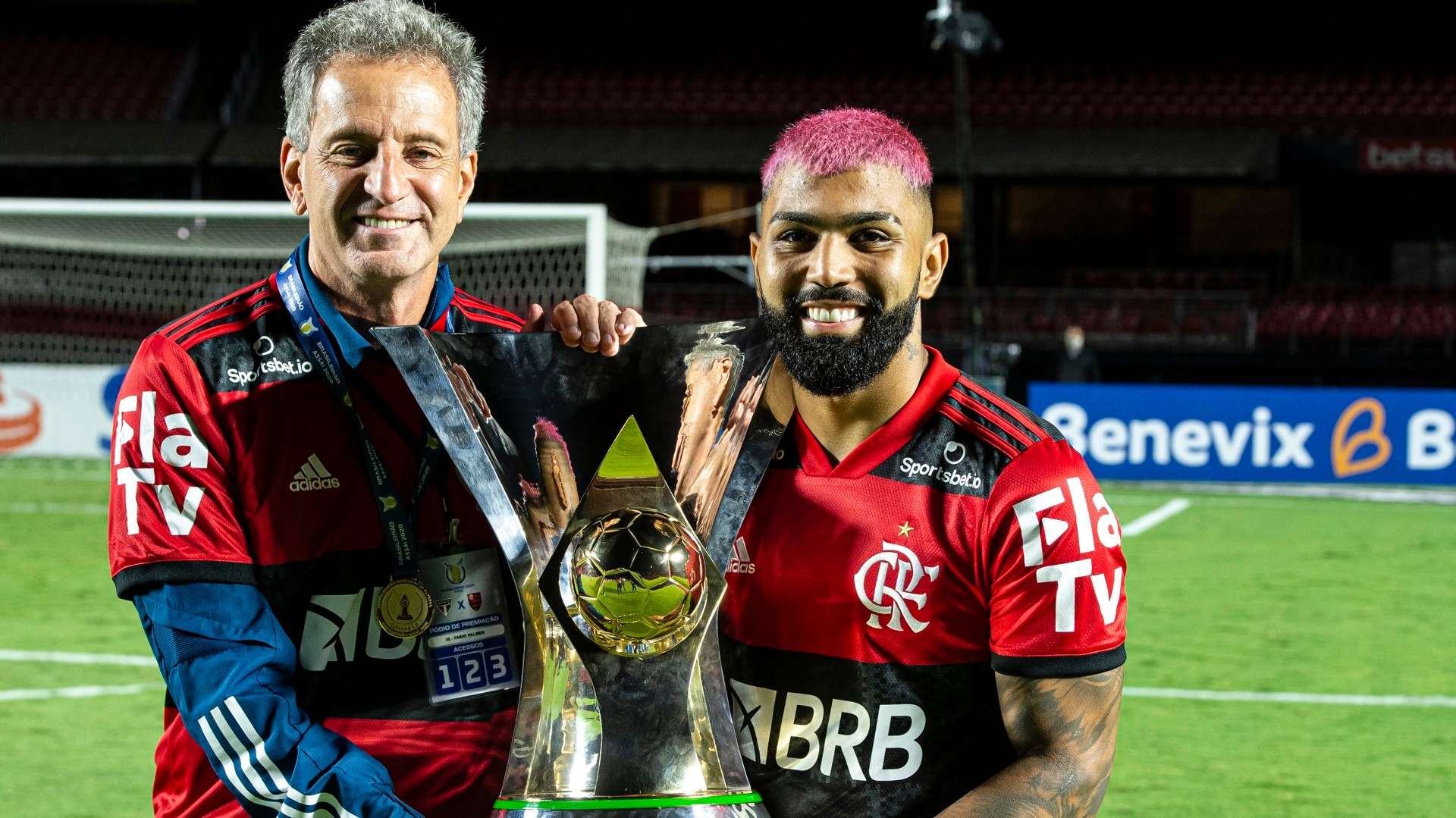 Rodolfo Landim e Gabigol Flamengo campeão Brasileirão 2020