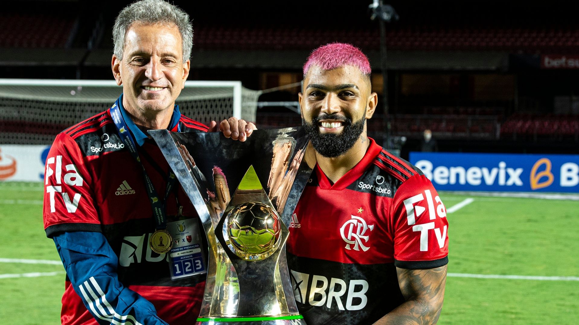 Rodolfo Landim e Gabigol Flamengo campeão Brasileirão 2020