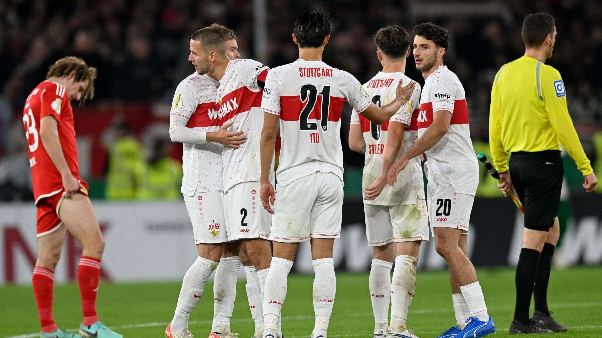 Stuttgart players celebrating Stuttgart Union Berlin