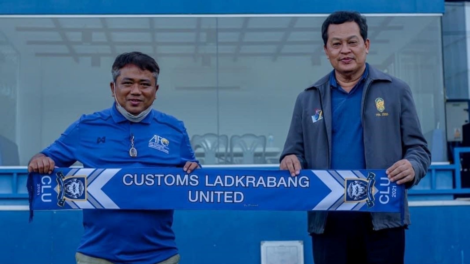 จเด็จ มีลาภ