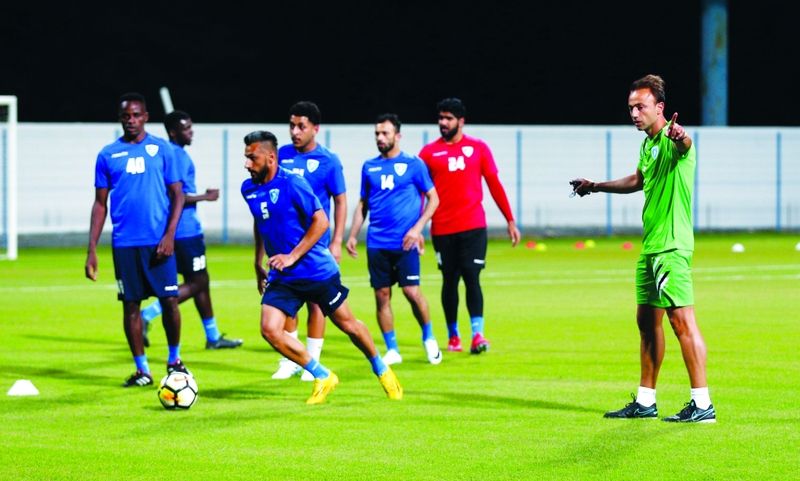 كريستوس كونتيس