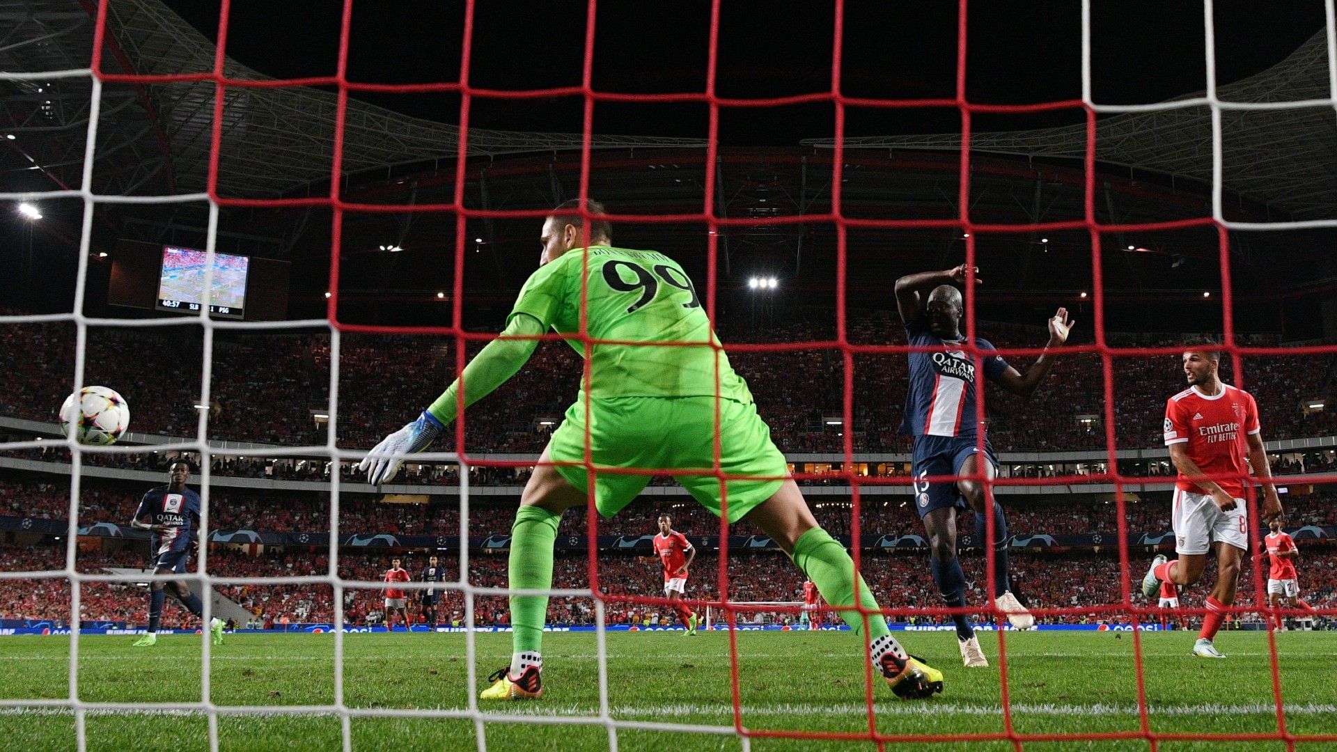 Danilo Pereira PSG Benfica own goal