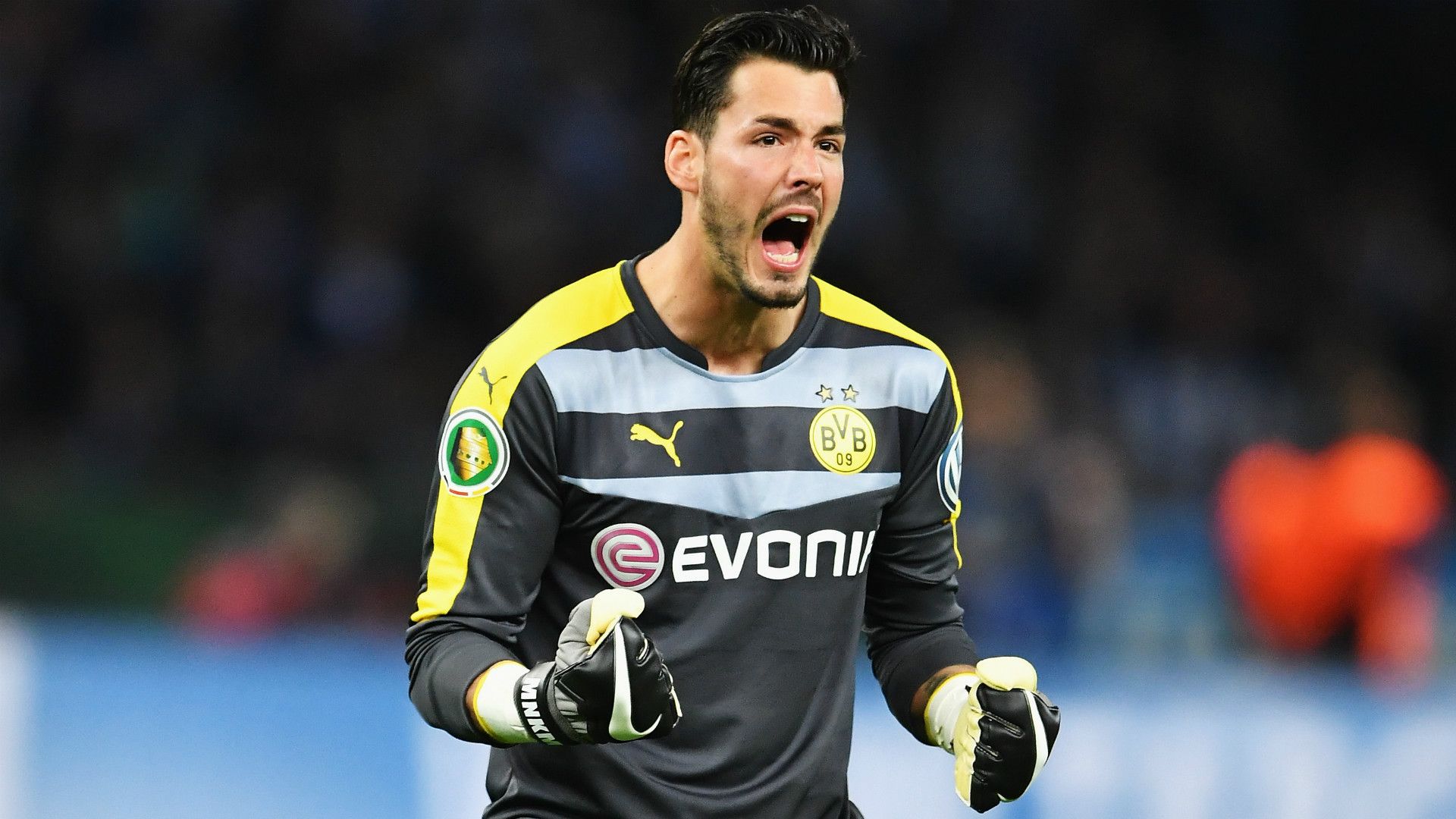 ROMAN BURKI BORUSSIA DORTMUND GERMAN CUP 20042016